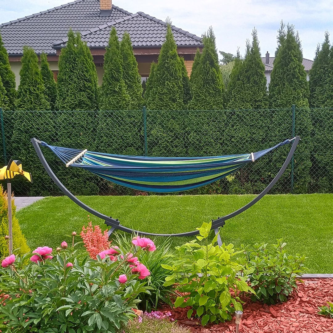 Close-up of the hammock stand feet with K-Sport branding